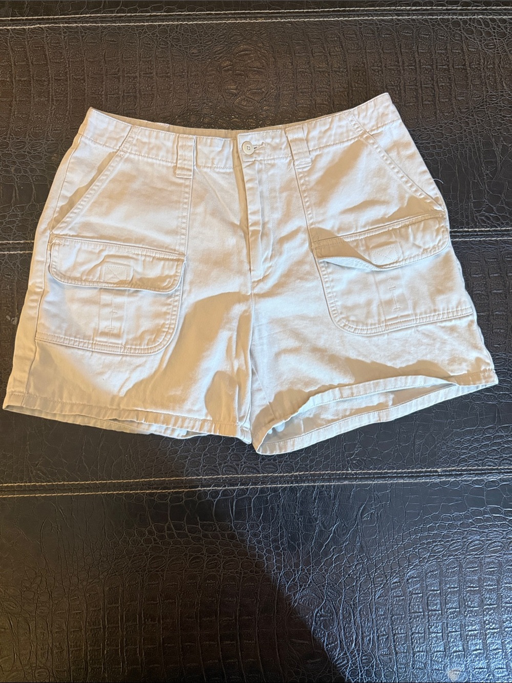 G.H. Bass Shorts Women's 8 Khaki Tan Utility 100% Cotton Mid Rise Pockets